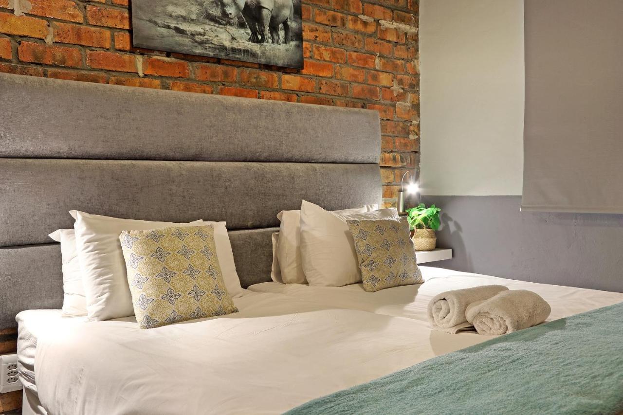 Hotel Happy Rhino 3*